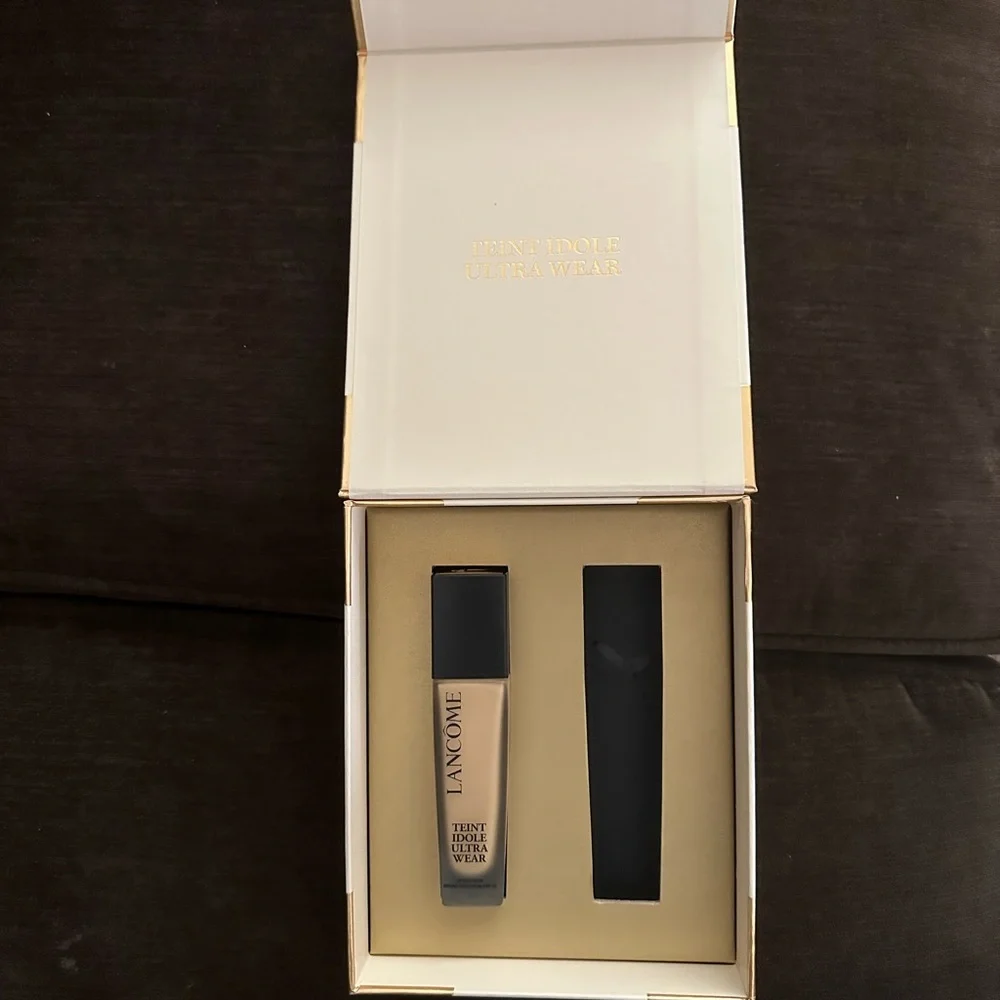 NWT Lancome Teint Idole Ultra Wear foundation 400W (WITH BOX!!)
